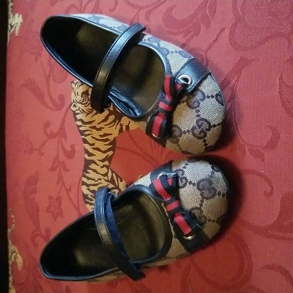 GIRLS GG SUPREME BLUE BALLET FLATS...Size  US (12); EU (29)